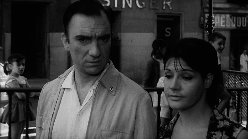Lina Canalejas y Fernando Fernán Gómez. (El mundo sigue. Ada Films. 1963.)