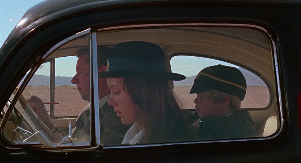 Jenny Agutter, Luc Roeg y John Meillon. (Walkabout. Max L. Raab-Si Litvinoff Production. 20th Century Fox. 1971).