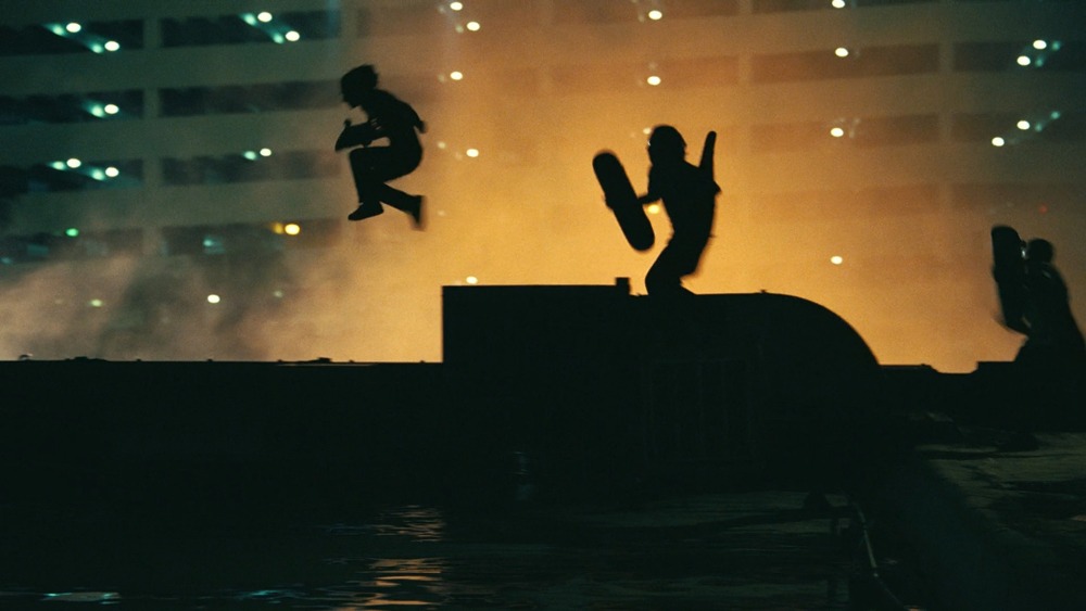 Una batalla tras otra. (Warner Bros., Ghoulardi Film Company.