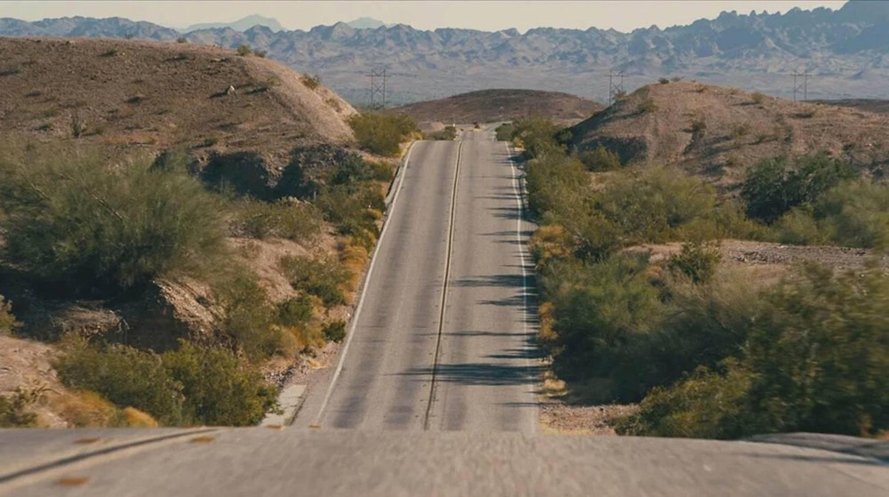 Una batalla tras otra. (Warner Bros., Ghoulardi Film Company.